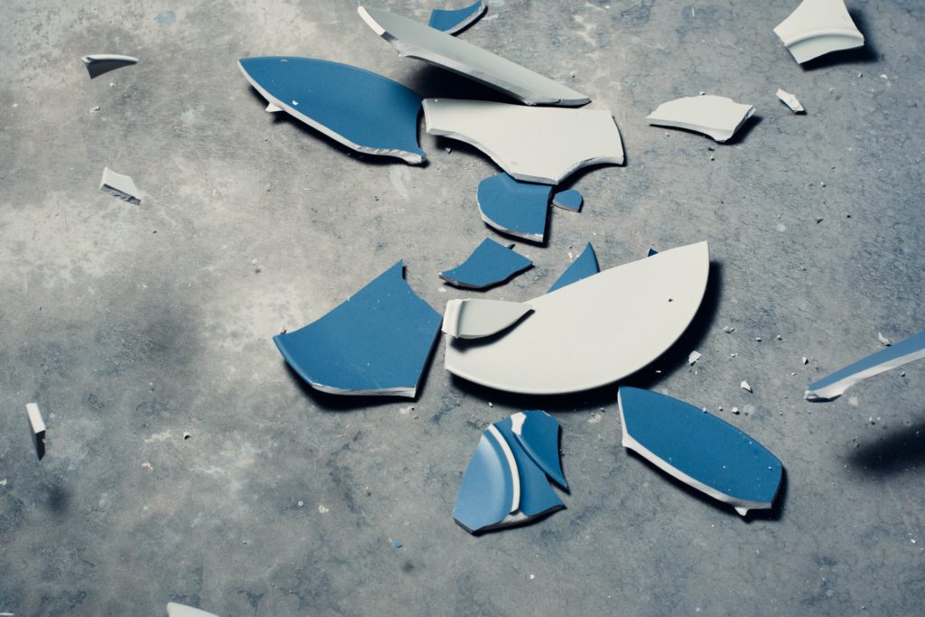 A photo of broken crockery